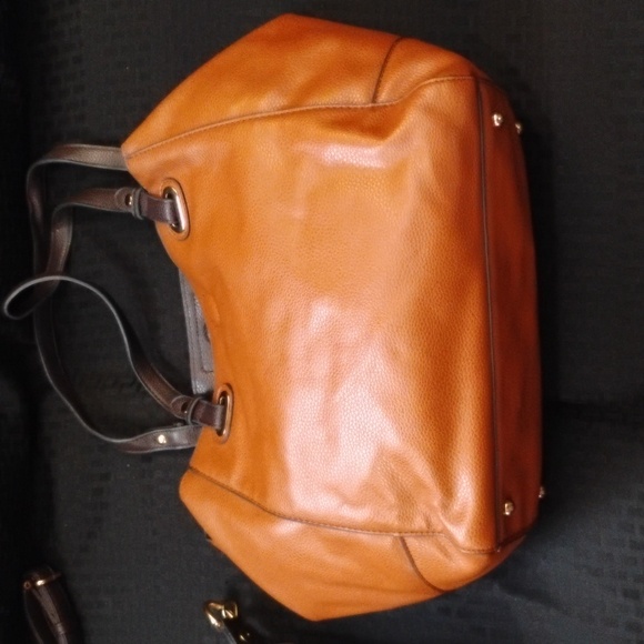G.H. Bass & Co. Leather Tote & Crossbody Bag Set - Picture 8 of 9